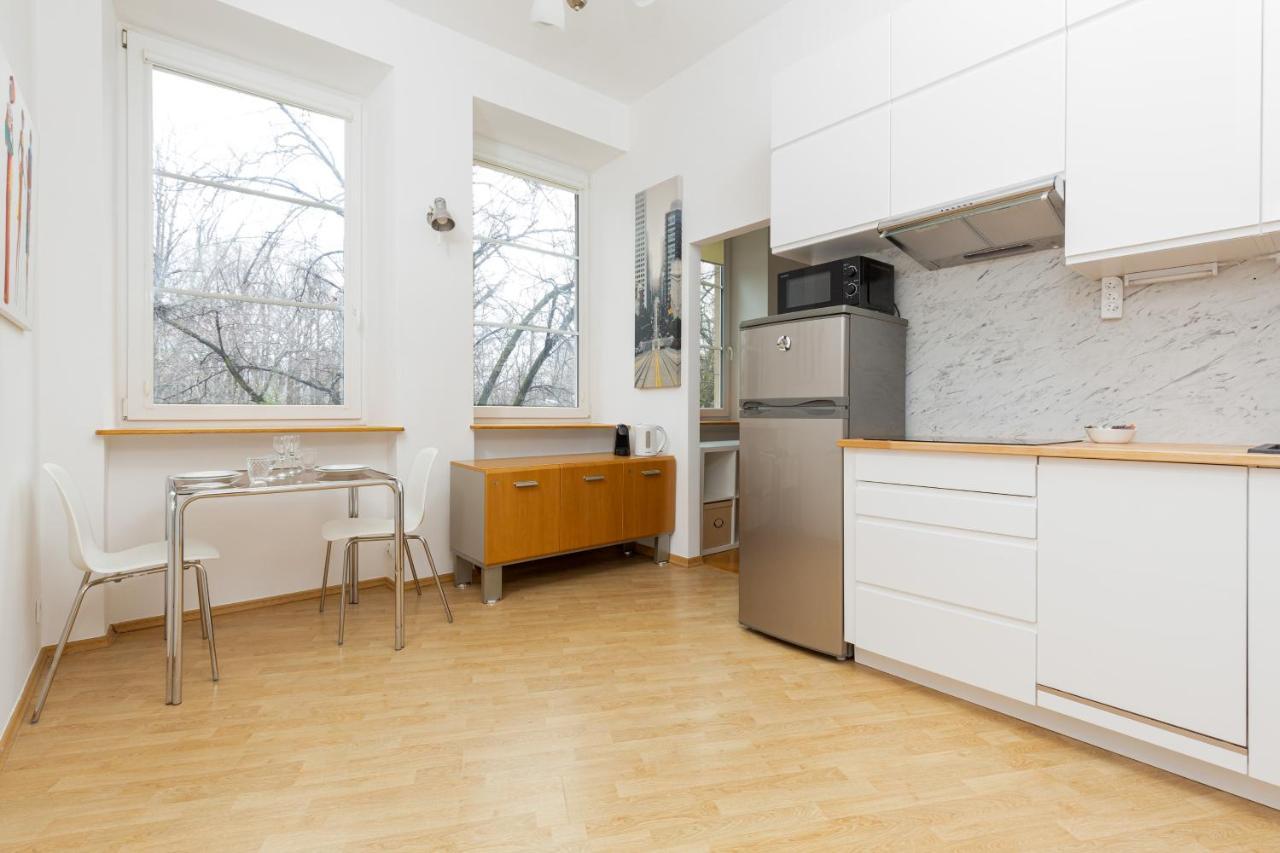 Downtown Studio Apartment By The Park By Noclegi Renters Warsaw Exterior photo
