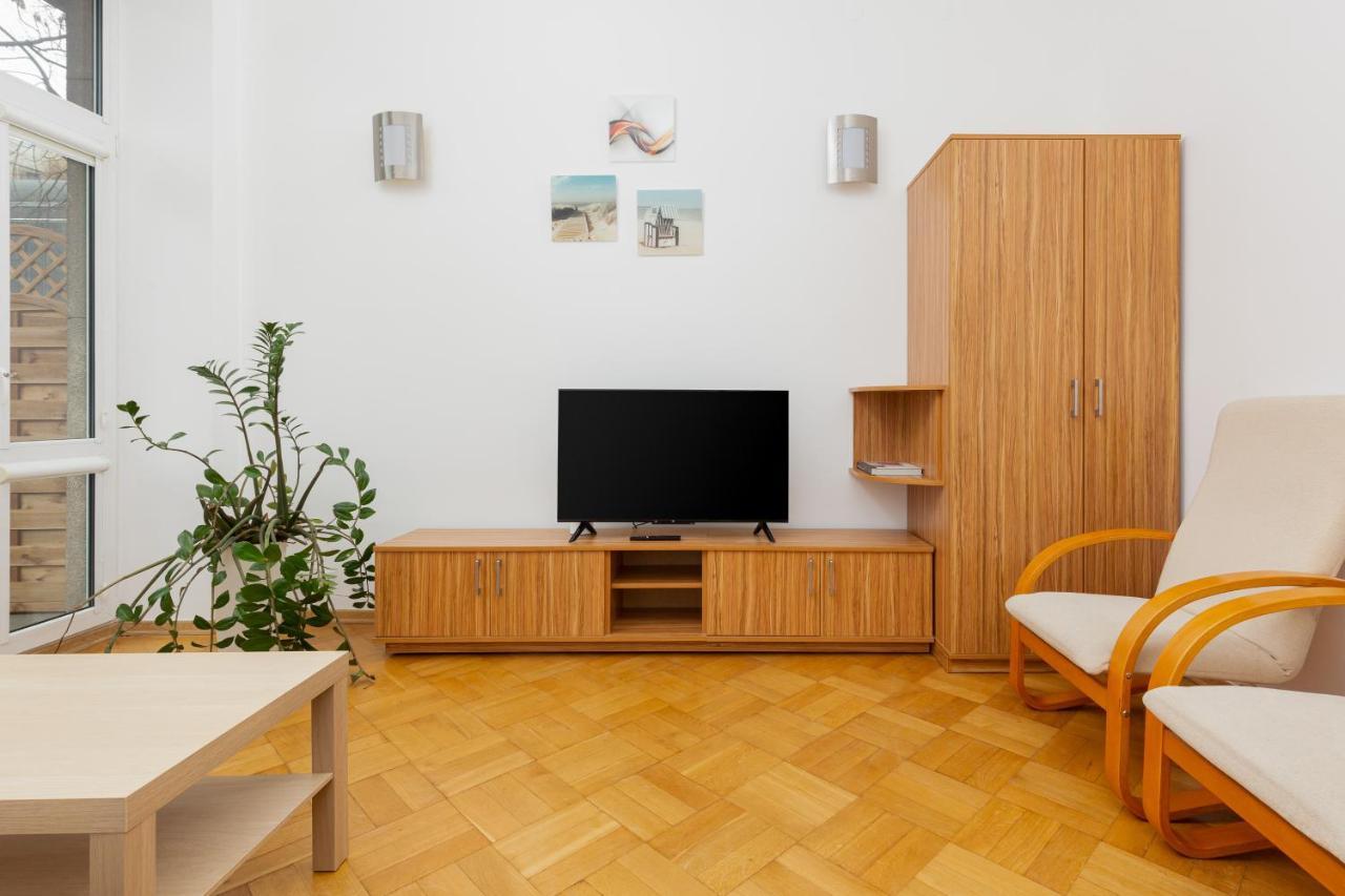 Downtown Studio Apartment By The Park By Noclegi Renters Warsaw Exterior photo