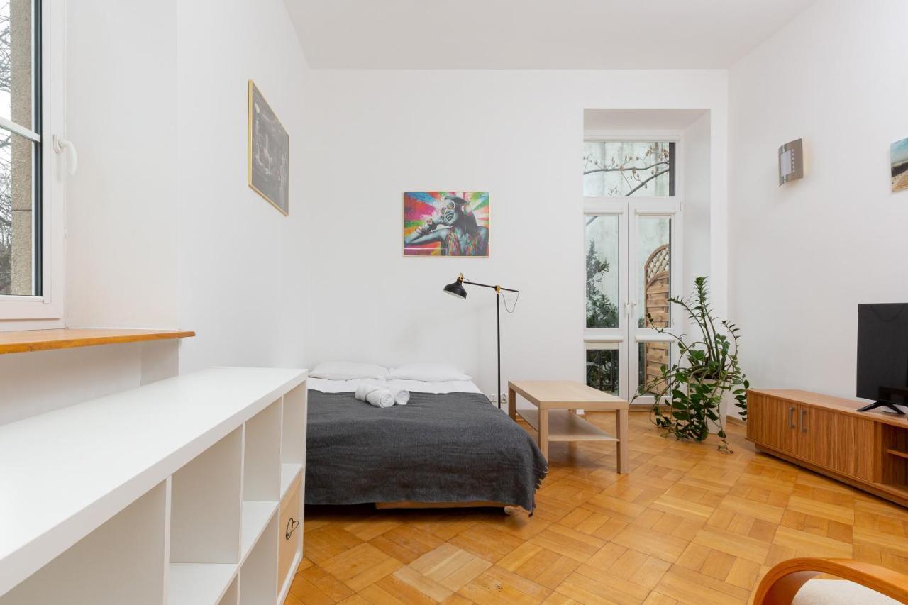 Downtown Studio Apartment By The Park By Noclegi Renters Warsaw Exterior photo